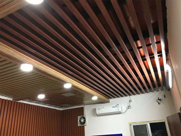 北京餐厅铝方通吊顶-北京铝方通厂家批发