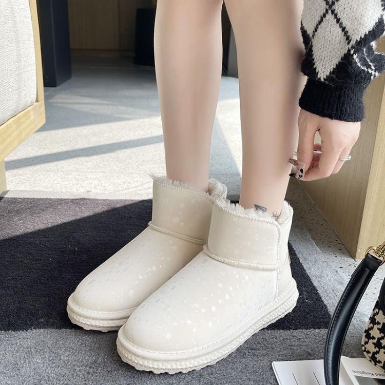 妈妈皮鞋地摊跑量男女鞋子市场品牌库存女春款百搭经典