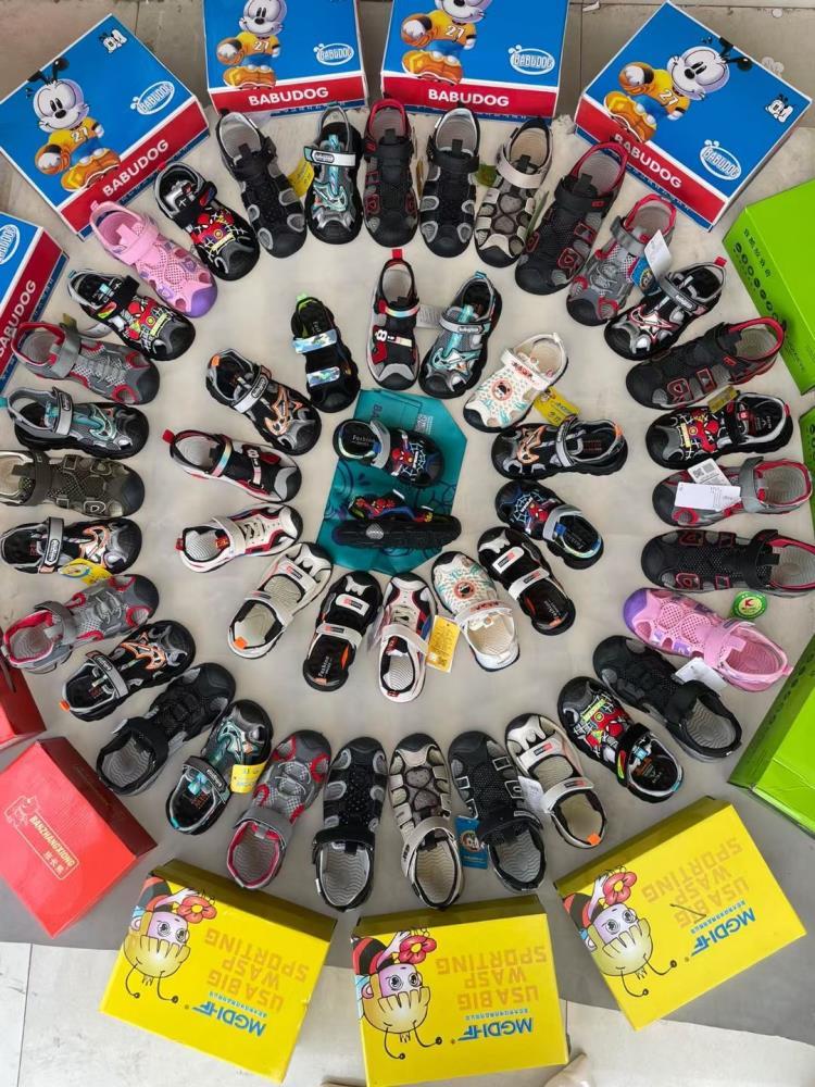 处理运动鞋库存品牌杂款库存鞋凉鞋高跟女