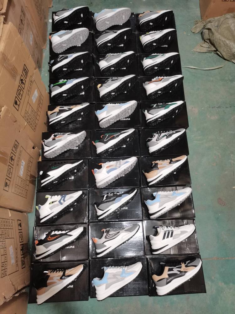 时尚经典情侣帆布地摊鞋库存鞋品牌库存休闲杂款处理欢喜