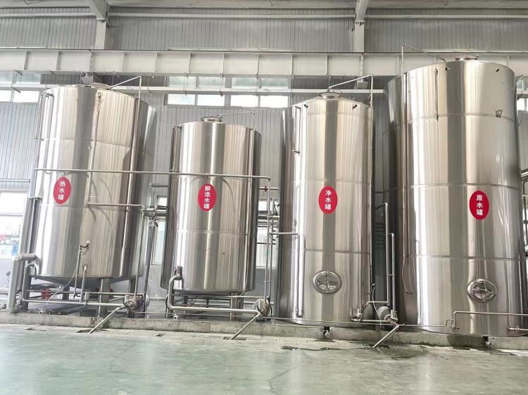 辽宁大型啤酒厂酿酒设备 自动化啤酒设备 2000吨啤酒设备